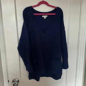 Caslon Navy blue knit slouch top. Size S.